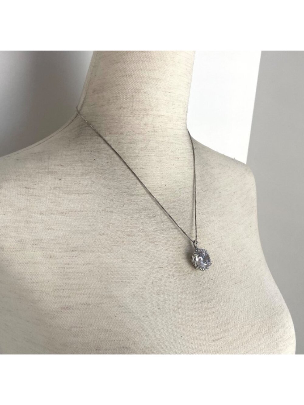 Sterling Silver 925 IL Large Round Prong Set CZ Pendant Necklace 18" Chain - Picture 7 of 15